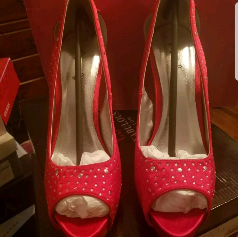 Peeptoe pump - Picture 2 of 3